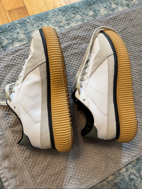 Onitsuka Tiger Women’s White, Tan, Black & Green Platform Sneaker. DELECITY main image 2
